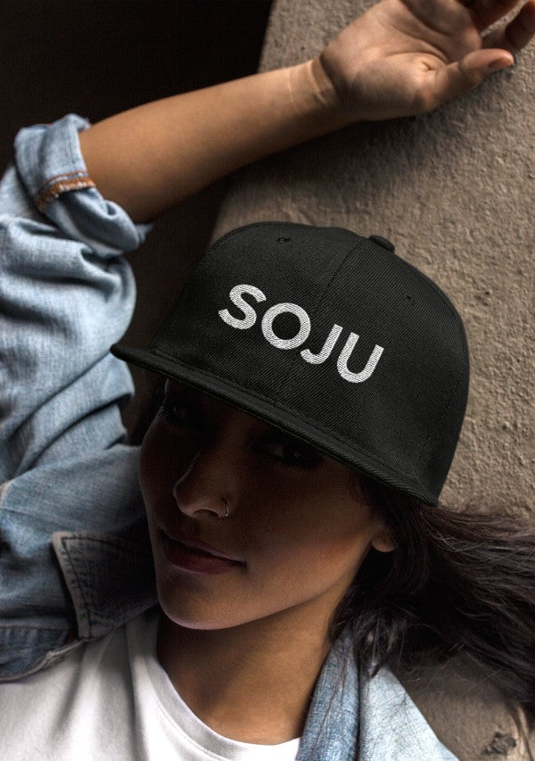 Soju Flat Bill Hat in Black